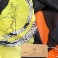 Pieza única de seda pintada a mano - Silla.